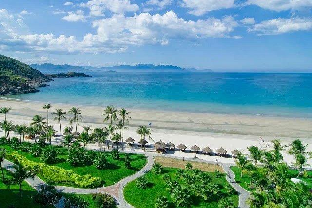 Bãi biển Nhật Lệ, cách dự án 3 phút di chuyển